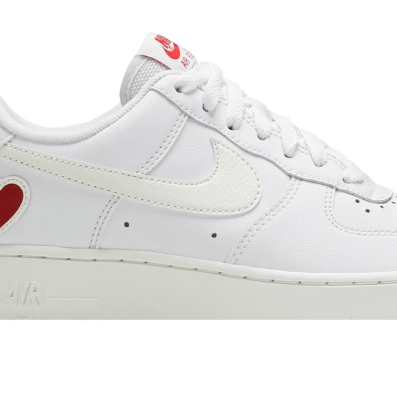 Nike Air Force One Valentines Day Edition - Picture 2 of 3